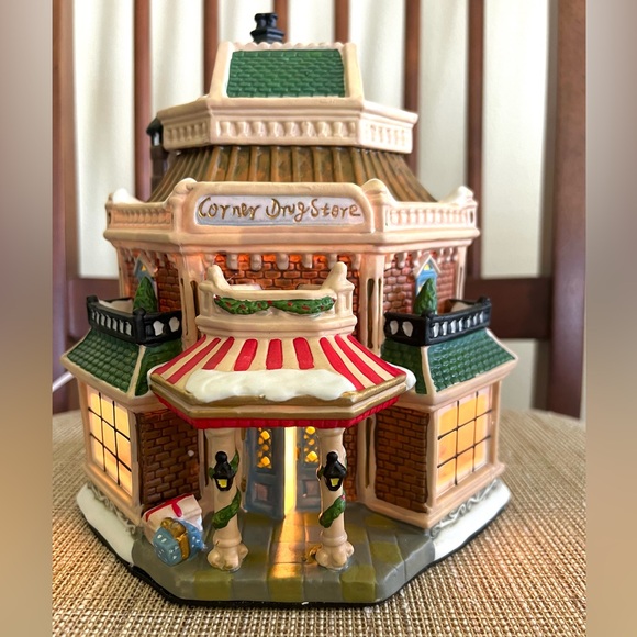 Carole Town Corner Drug Store - Picture 2 of 7